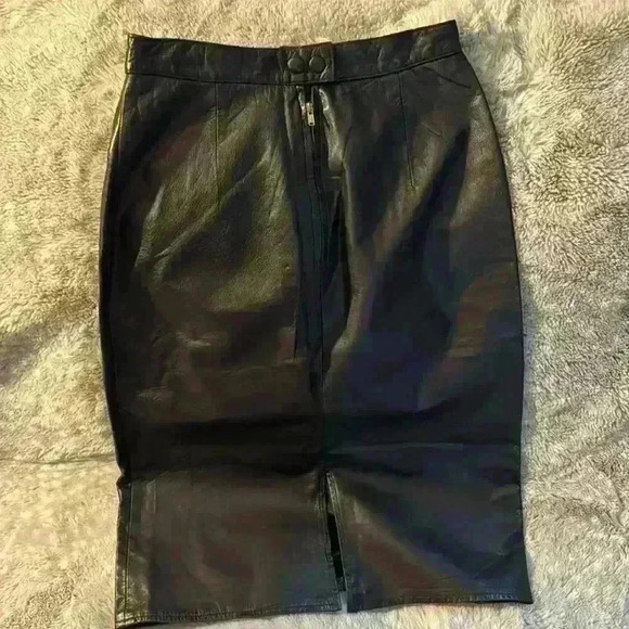 Vintage Erez Black Leather High Waisted MIDI Skirt - size 6 - Picture 3 of 4